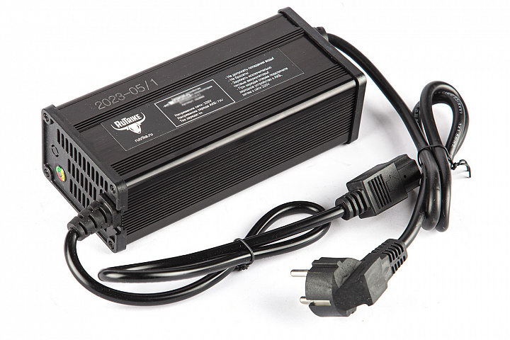 картинка Зарядное устройство интеллектуальное для Li литиевых аккумуляторов 60V32-55A/H (5A) от магазина Eltreco