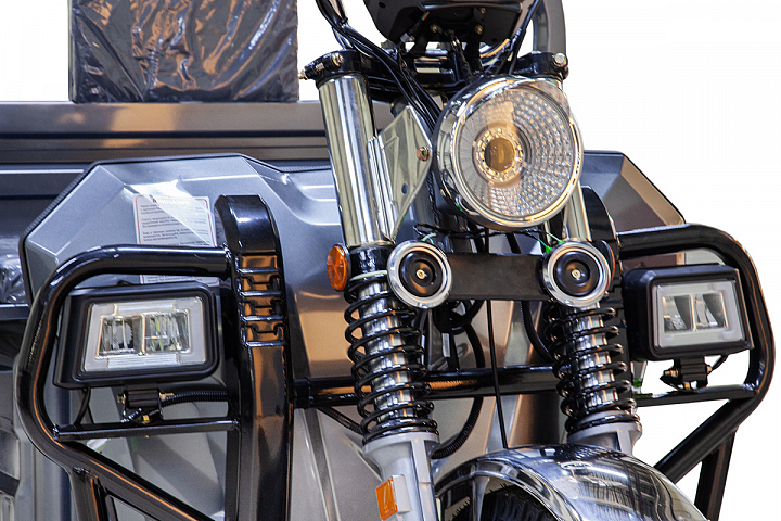 картинка Грузовой электрический трицикл Rutrike Эксперт ПРО Плюс 2200 от магазина Eltreco