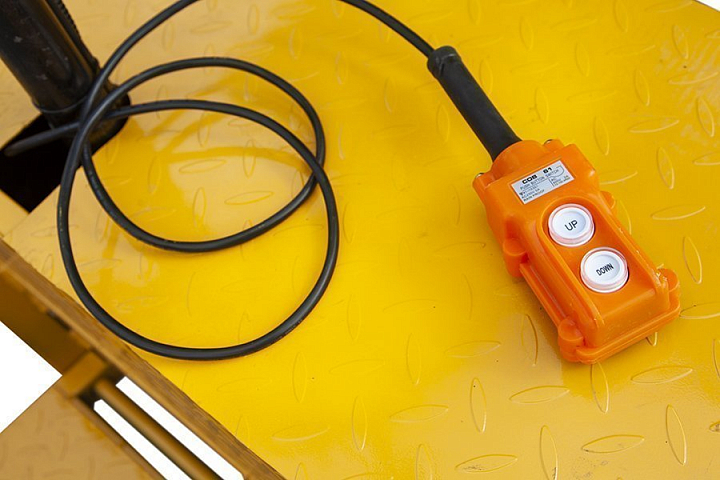 картинка Платформенная тележка электрическая RuTrike ПЛИТА ЛИФТЕР 1800 с гидроподъёмником от магазина Eltreco