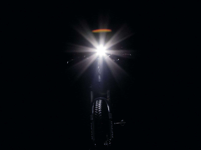 картинка TOPEAK White Lite HP Beamer фонарь передний, чёрный от магазина Eltreco