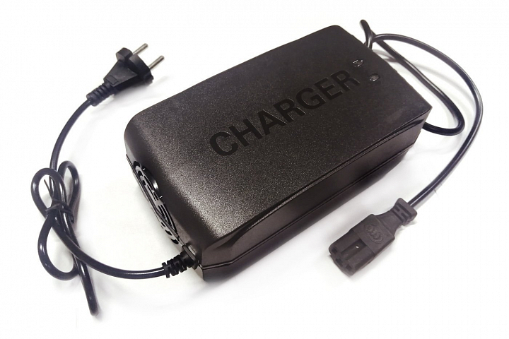 картинка Зарядное устройство для свинцовых аккумуляторов 60V 45-60Ah 6,5A от магазина Eltreco